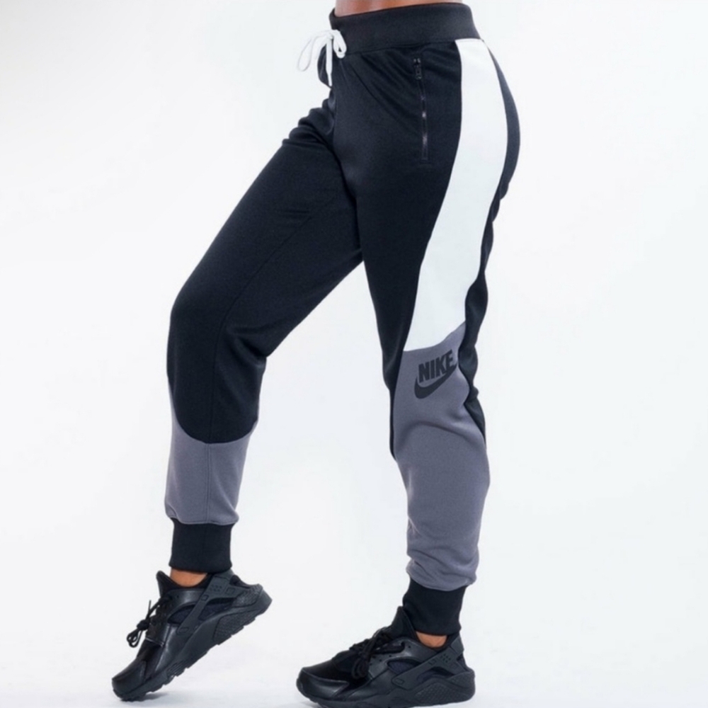 Nike joggers